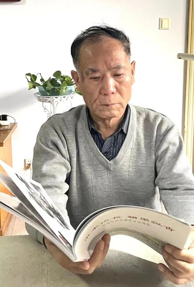 法家张振国向山建大捐赠作品的文化意义凯时尊龙最新网站翰墨丹心报桑梓——书(图2)