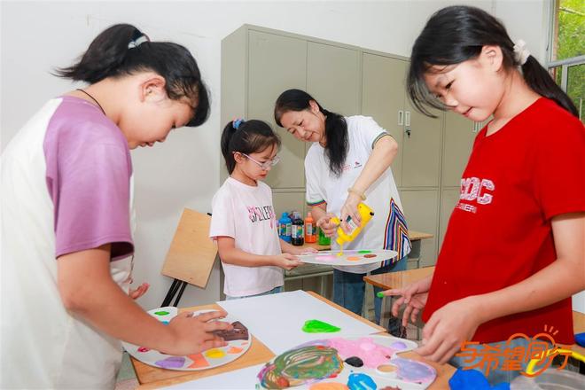 83个“小苹果”：平安支教者的心灵守望尊龙凯时app平台从“写不出优点”到